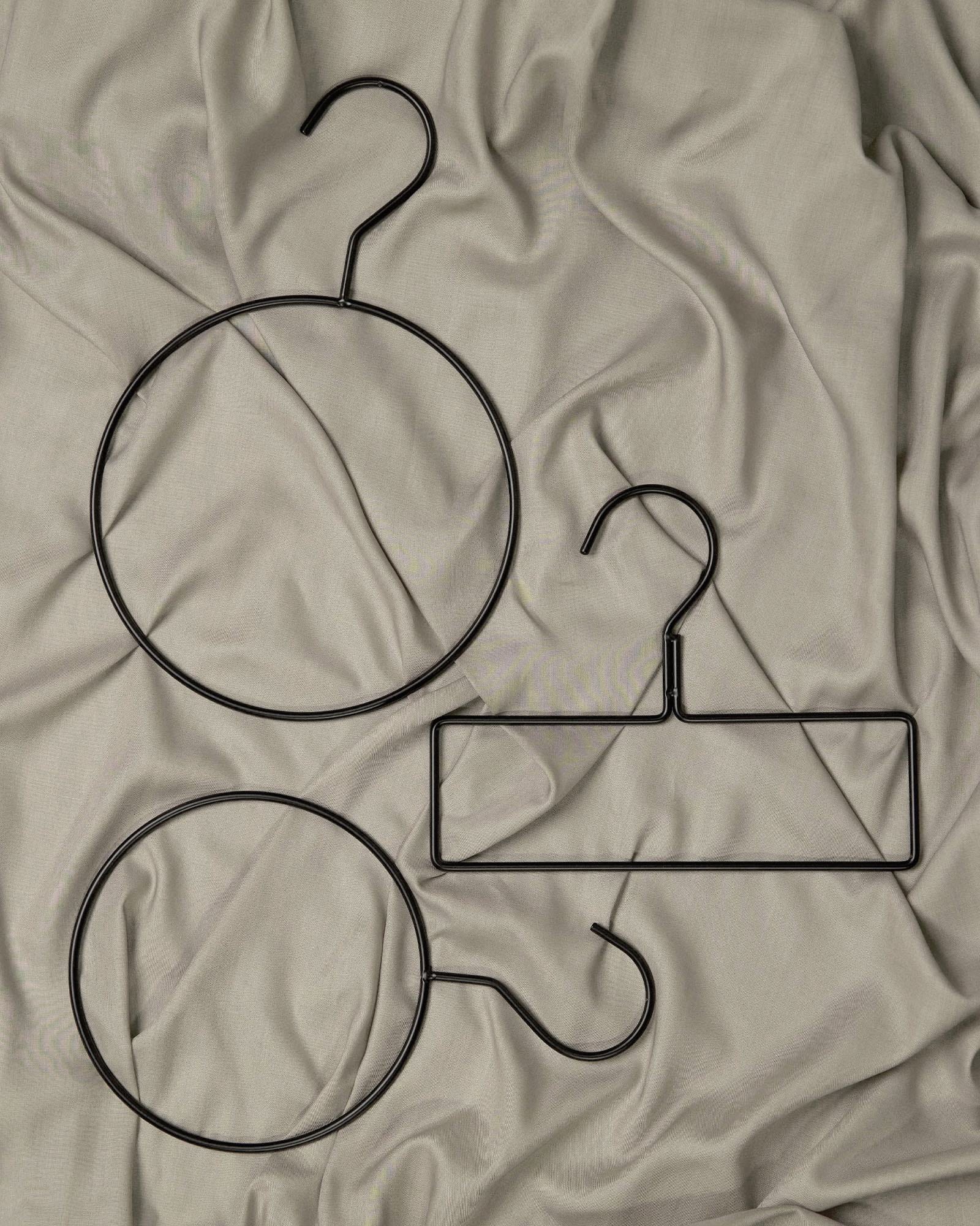 Round, Black steel, hijab hanger organise your luxury hijab fabrics