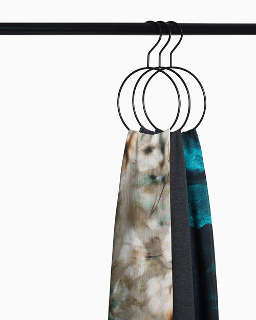 
                  
                    BLACK HIJAB HANGER | ROUND
                  
                