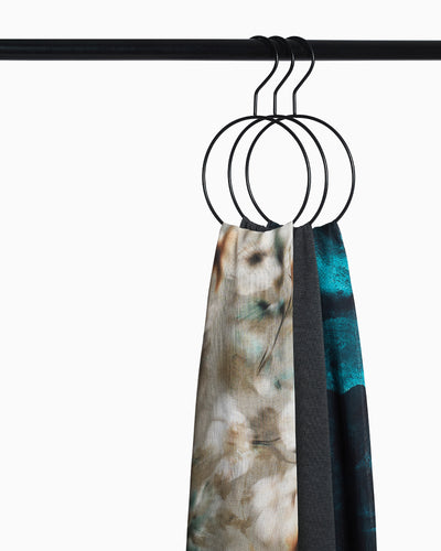
                  
                    BLACK HIJAB HANGER | ROUND
                  
                